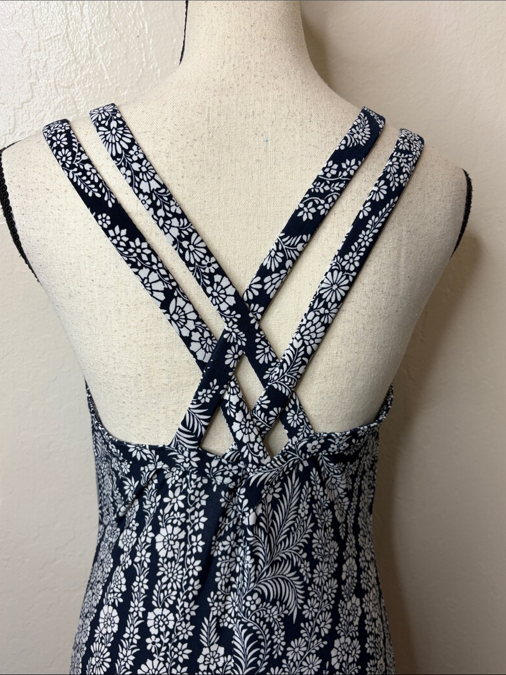 Tommy Hilfiger Navy Blue and White Paisley Halter Maxi Dress 8 - Picture 13 of 15